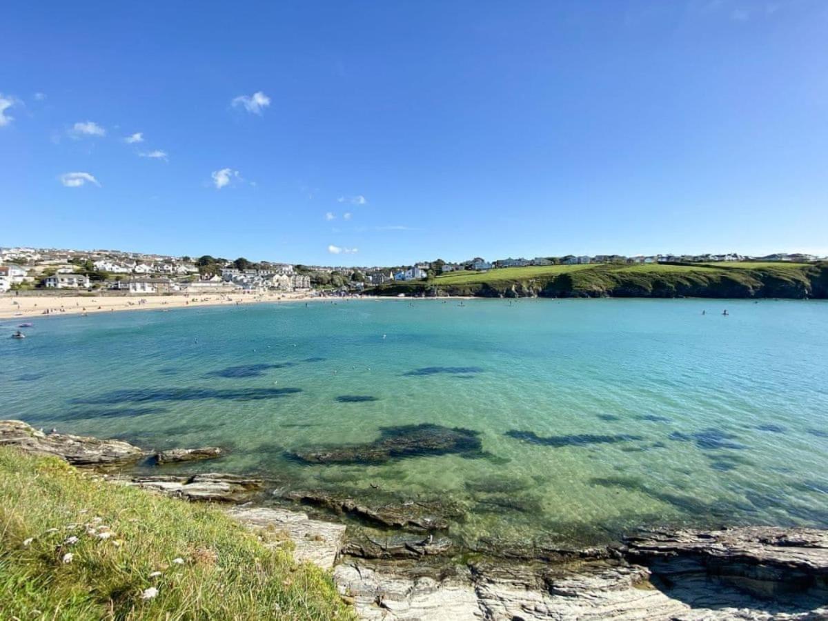 Sunset Waves Sea View Apartment Featuring Panoramic Views & Parking Newquay  Exterior photo